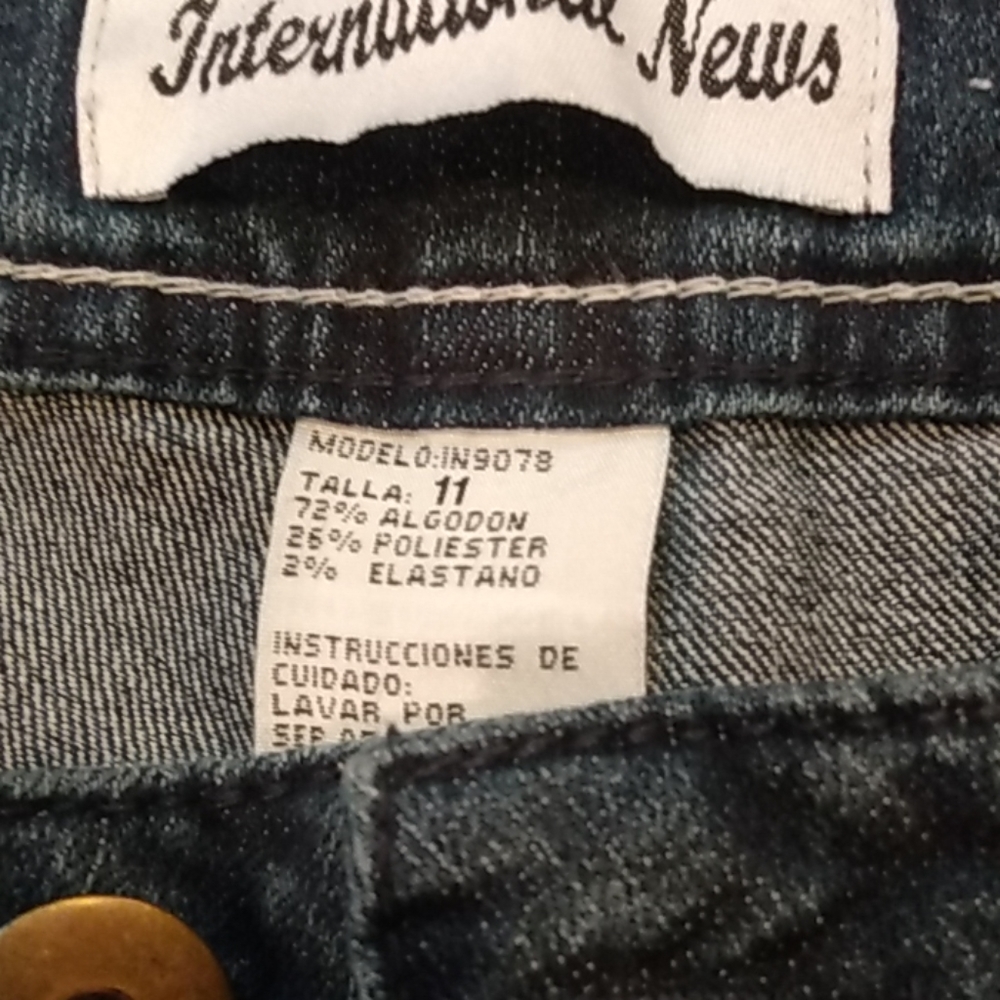 Jeans - Picture 3 of 4
